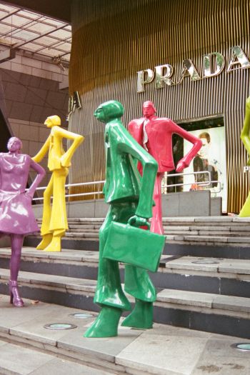 Prada, mannequins Wallpaper 640x960
