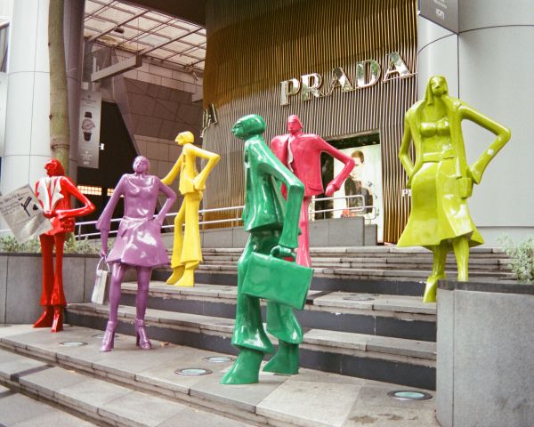 Prada, mannequins Wallpaper 1280x1024
