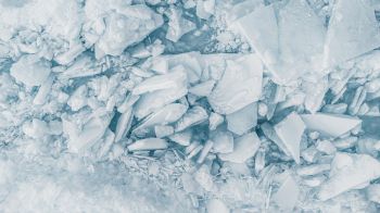 Обои 2048x1152 белоснежный лед, таяние льда