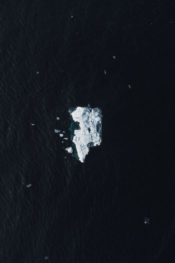 Обои 640x960 одинокий айсберг, лед