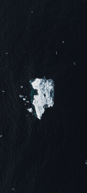 Обои 1080x2400 одинокий айсберг, лед