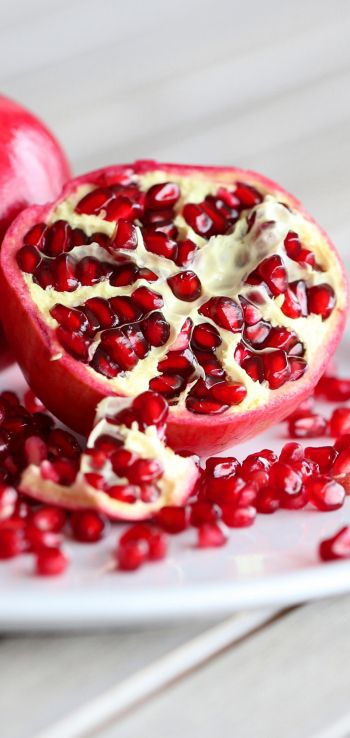 pomegranate, berry Wallpaper 720x1520