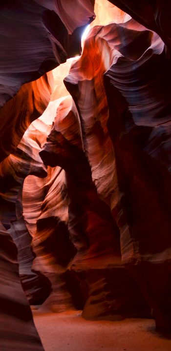 Antelope Canyon, Arizona, USA Wallpaper 1080x2220