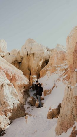 scale, snow, hiking Wallpaper 640x1136