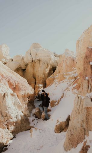 scale, snow, hiking Wallpaper 1200x2000