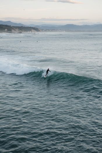 Biarric, France, surfing Wallpaper 640x960