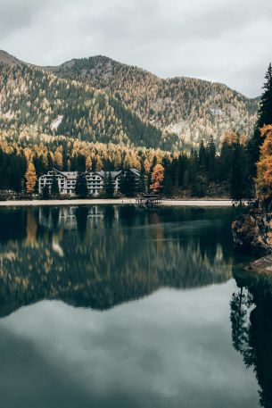 lake in the mountains, resting place Wallpaper 640x960