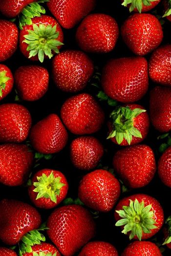 strawberry, berry Wallpaper 640x960