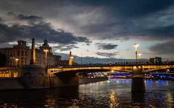 night city, bridge over the river Wallpaper 2560x1600
