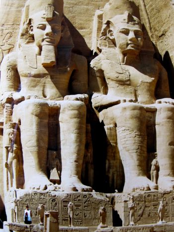 Abu Simbel, Egypt Wallpaper 2048x2732