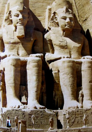 Abu Simbel, Egypt Wallpaper 1640x2360