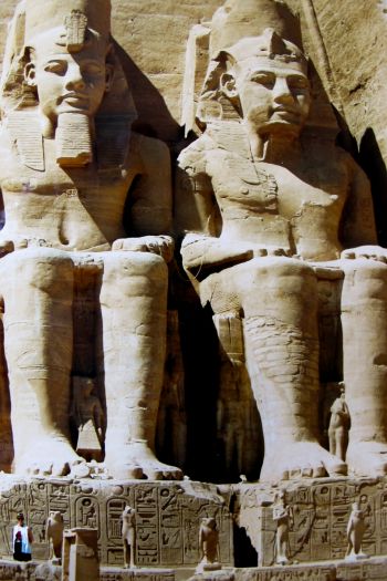Abu Simbel, Egypt Wallpaper 640x960