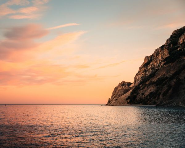 Italy, sea, scale Wallpaper 1280x1024