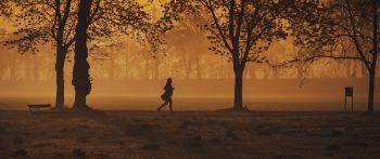in yellow haze, running man Wallpaper 2560x1080