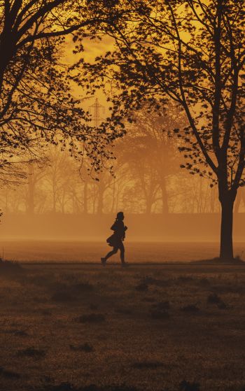 in yellow haze, running man Wallpaper 1752x2800