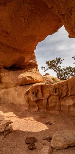 stone pillars, arch Wallpaper 1080x2220