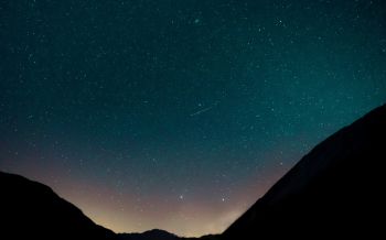 Обои 1920x1200 звездное небо, горы