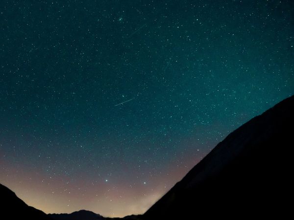 starry sky, mountains Wallpaper 800x600