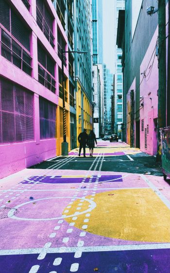 Обои 800x1280 городская улица, разноцветные стены