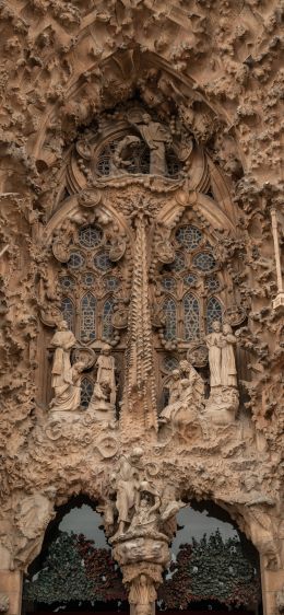 Sagrada Familia, Barcelona, Spain Wallpaper 1125x2436