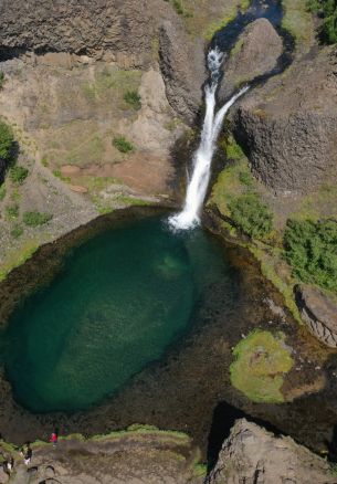 Southern region, Iceland Wallpaper 1640x2360