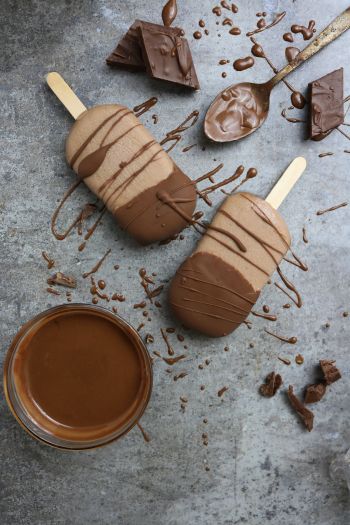 ice cream, chocolate, sweetness Wallpaper 640x960