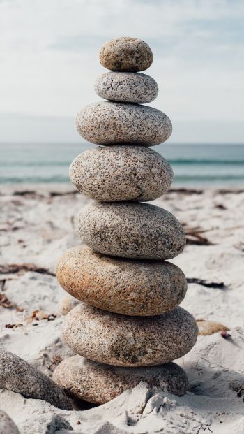Обои 640x1136 камни, на пляже