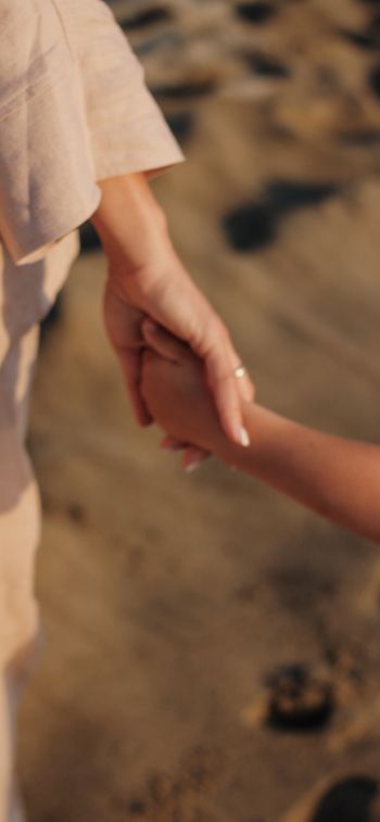 hold your hand, baby Wallpaper 828x1792