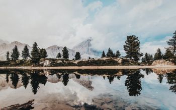 Обои 2560x1600 горы, отражение в озере