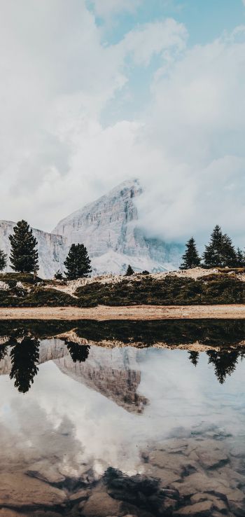 mountains, reflection in the lake Wallpaper 720x1520