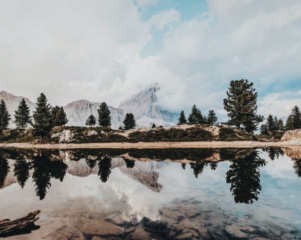 mountains, reflection in the lake Wallpaper 1280x1024