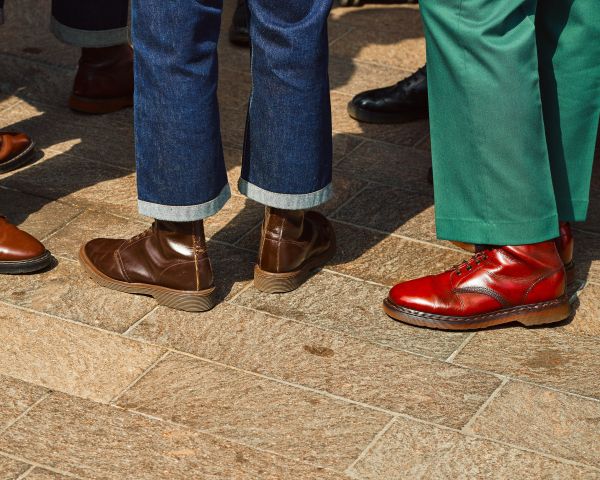 male legs, shoes Wallpaper 1280x1024