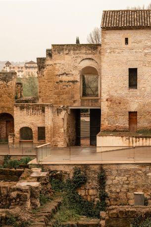 Cordoba, Spain, old fortress Wallpaper 640x960