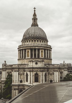 London, Great Britain Wallpaper 1668x2388