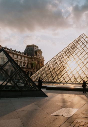 Paris, France, Louvre Wallpaper 1640x2360