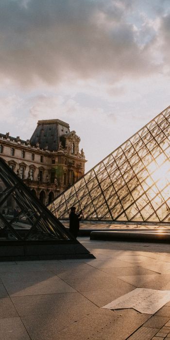 Paris, France, Louvre Wallpaper 720x1440