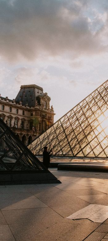 Paris, France, Louvre Wallpaper 720x1600