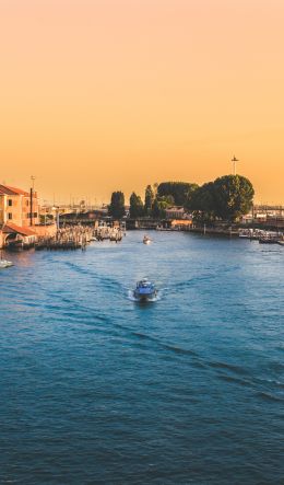 metropolitan city of venice, Italy Wallpaper 600x1024