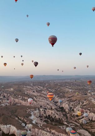 Cappadocia, Avanos, Turkey Wallpaper 1640x2360