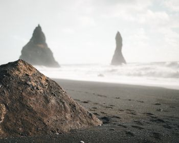 Обои 1280x1024 Исландия, черный пляж