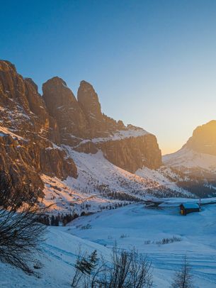 Gardena Pass, Italy Wallpaper 1620x2160