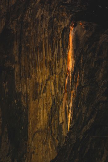 Yosemite Falls Wallpaper 640x960