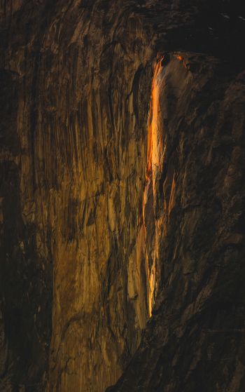 Yosemite Falls Wallpaper 1752x2800