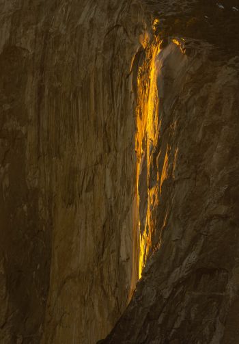Yosemite Falls Wallpaper 1640x2360