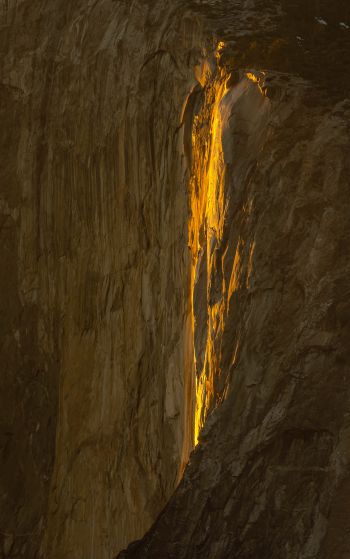 Yosemite Falls Wallpaper 1752x2800