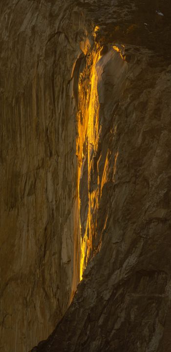 Yosemite Falls Wallpaper 1080x2220