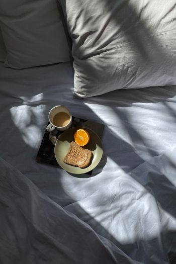 white sheets, breakfast Wallpaper 640x960