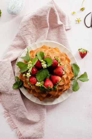 pie, strawberry Wallpaper 640x960