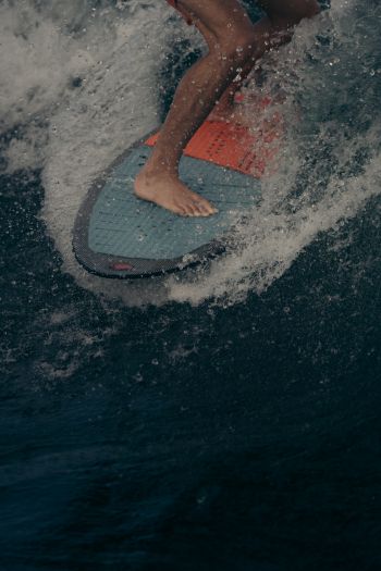 surfer, sportsman Wallpaper 640x960