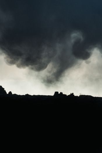 before the storm, dark photo Wallpaper 640x960
